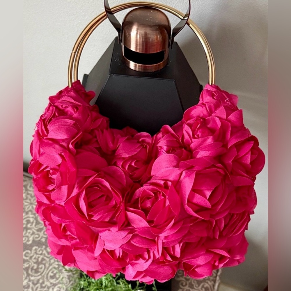 💖🌺NWOT Beautiful Fine Boutique Berry/Fuchsia/Pink Floral Handbag and/or Clutch🌺💖